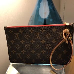 LOUIS Vuitton Monogram Neverfull MM Pouch